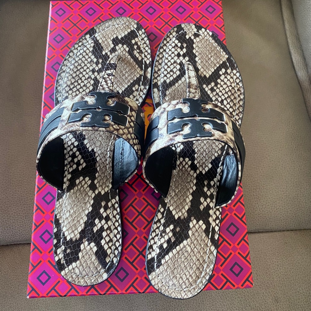 Tory Burch sz 9 snake printed sandal flip flops